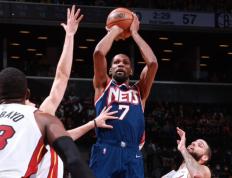 PG游戏- 今晨体能课后，雷恩火线驰援备战德甲，更衣室稳定，阵容厚度经受考验