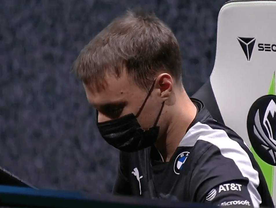 PG游戏-包含Ming回归赛场，败北首场状态亮眼，FPX观众沸腾！的词条